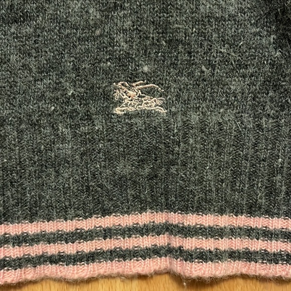 Burberry London Grey sweater with Red/pink argyle pattern - Picture 3 of 5